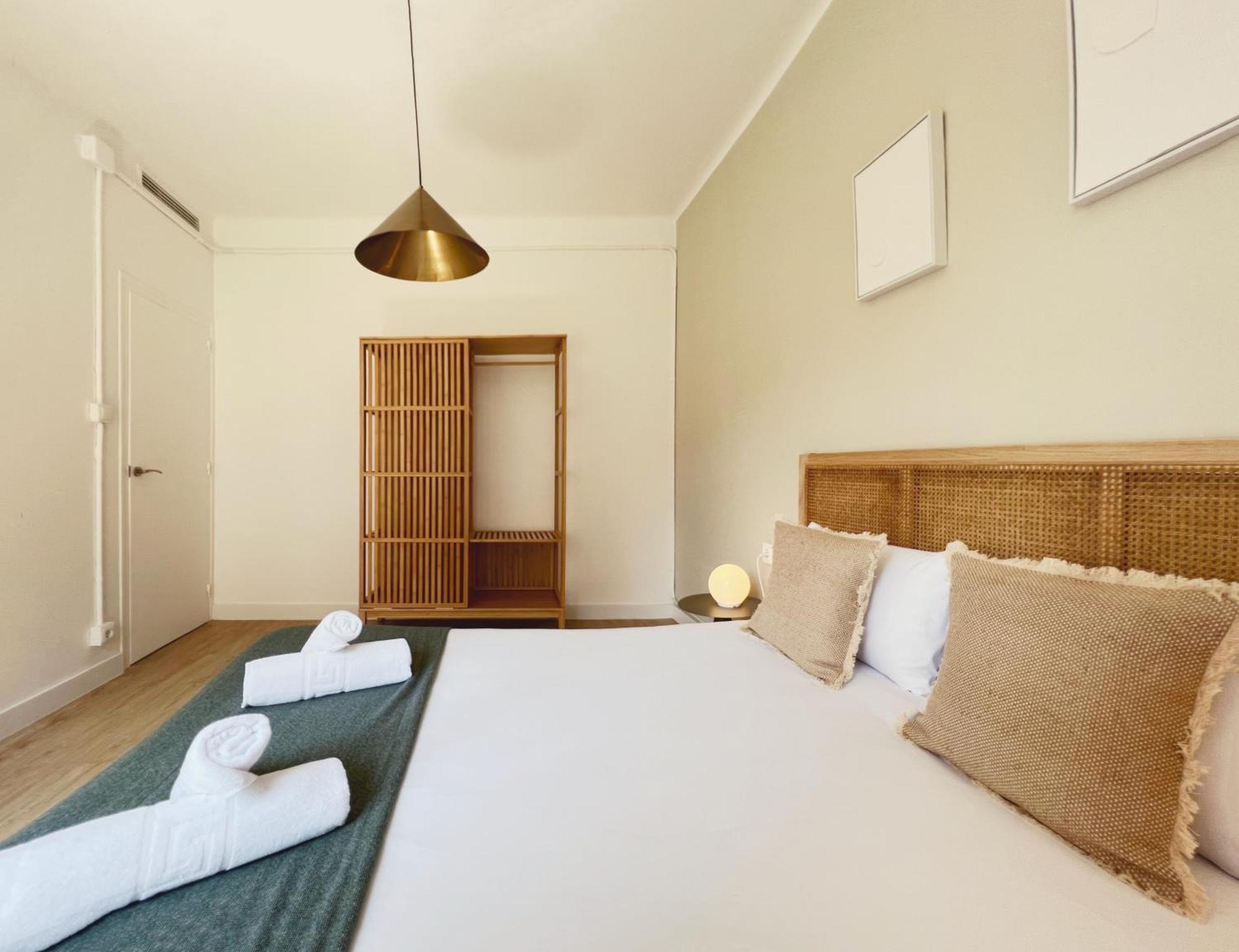 Stay U-Nique Apartments Gaudi I Barcelona Ngoại thất bức ảnh