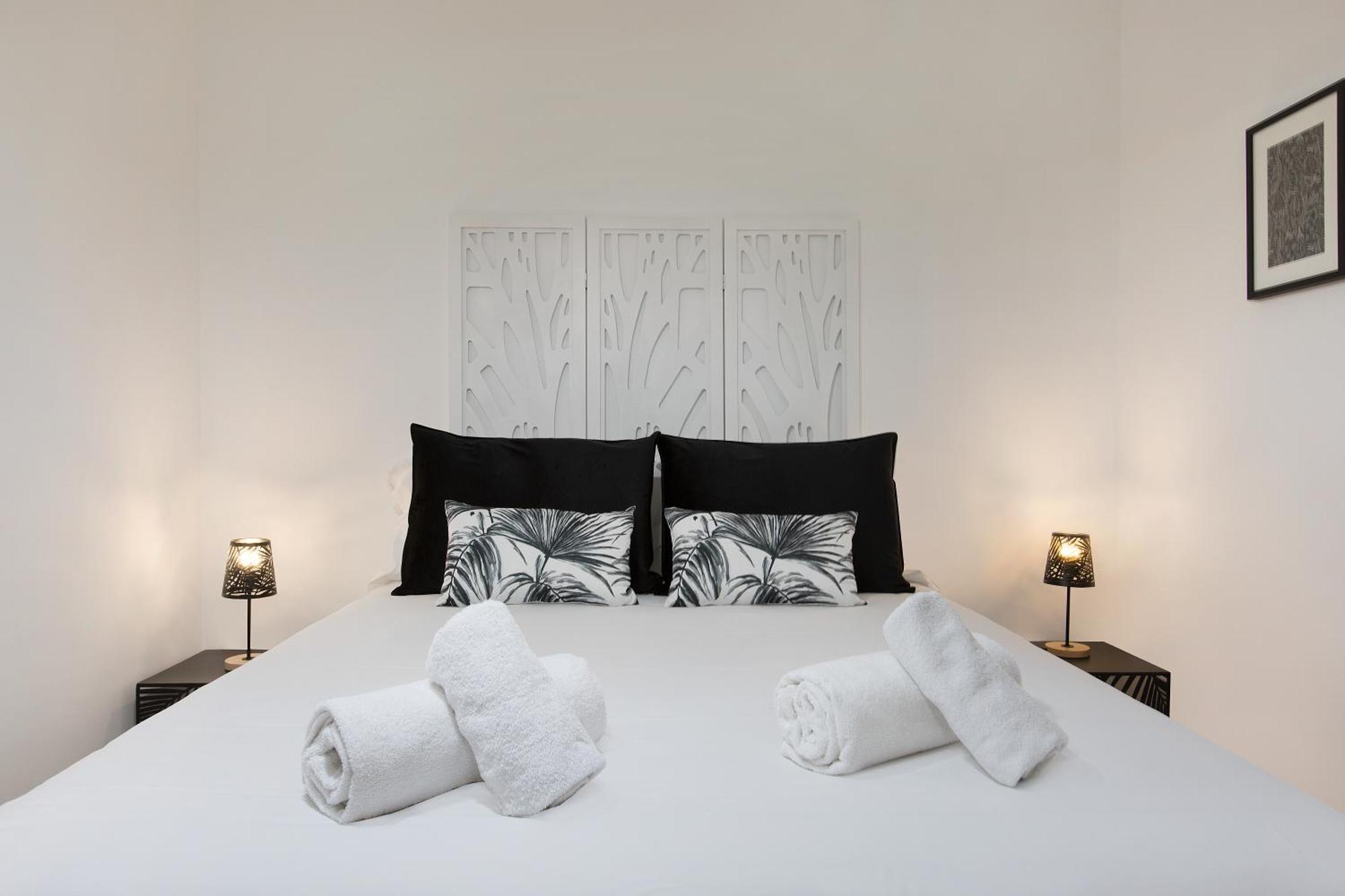 Stay U-Nique Apartments Gaudi I Barcelona Ngoại thất bức ảnh