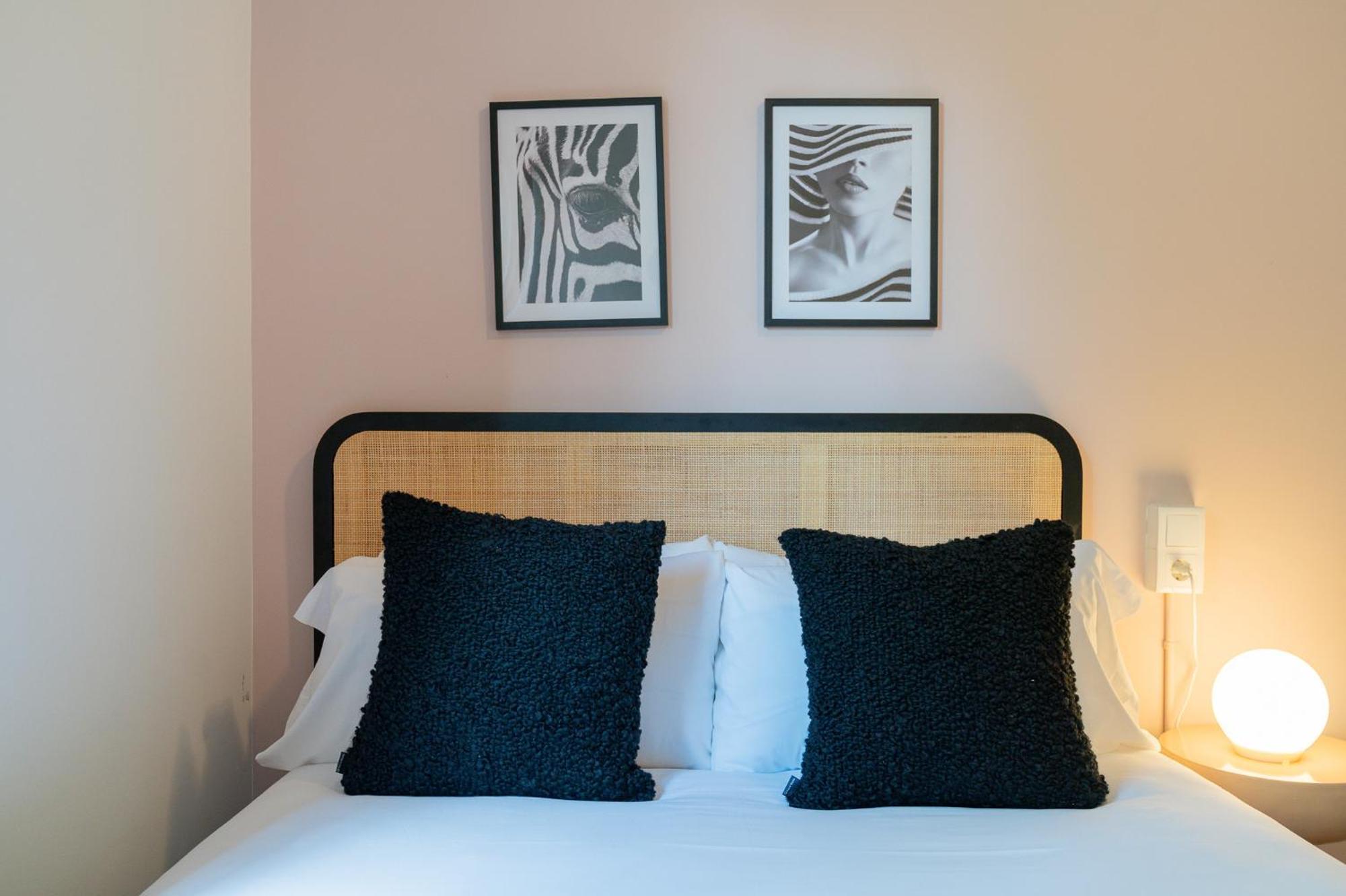 Stay U-Nique Apartments Gaudi I Barcelona Ngoại thất bức ảnh